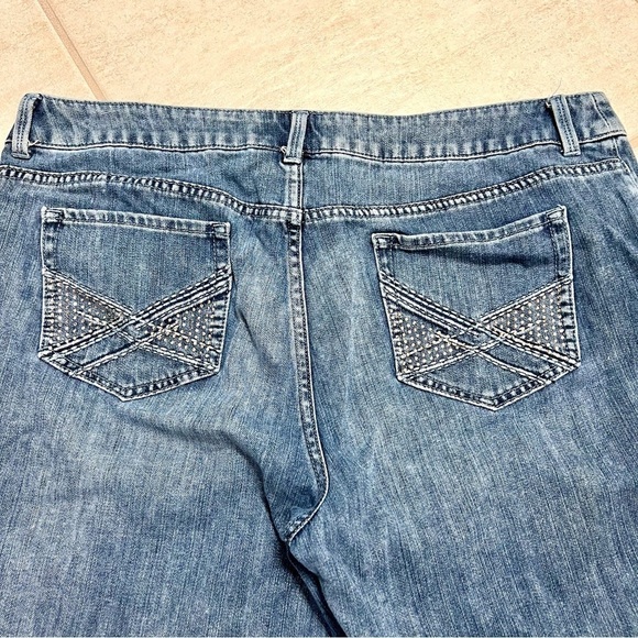 CHICO’S Plus Platinum Denim rhinestone ankle cropped jeans size 16 - Picture 6 of 7